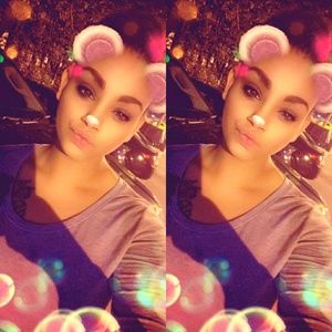 Meet your Posher, Celeste